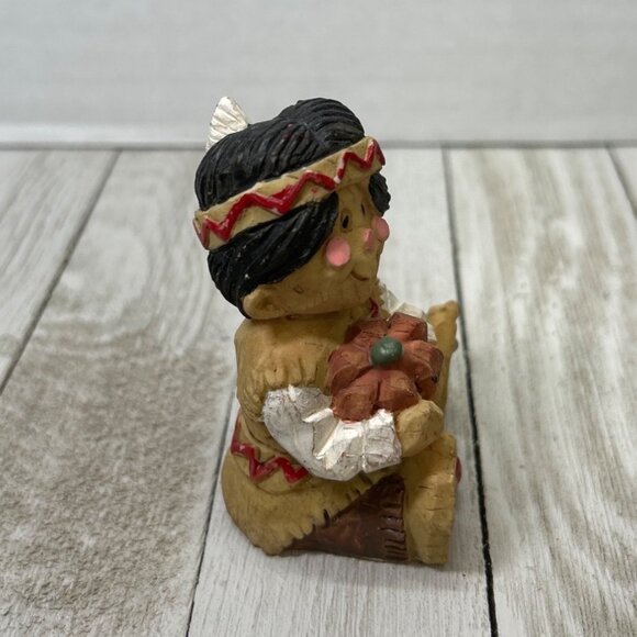 Vintage Native American Boy and Girl Figurines Thanksgiving Children Resin - Picture 5 of 10